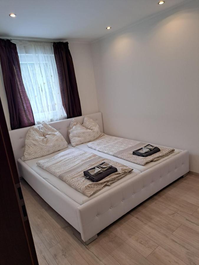 Blue Line Apartements アルノルトシュタイン エクステリア 写真